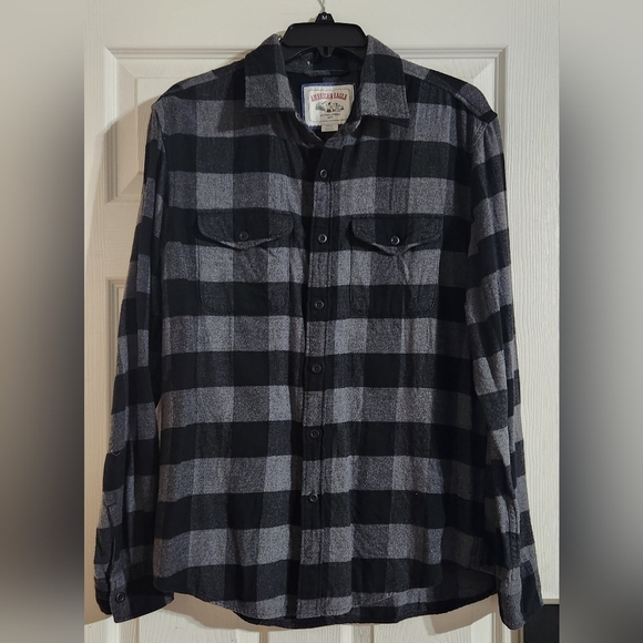 American Eagle Black Buffalo Check Flannel Size Medium - Picture 2 of 3